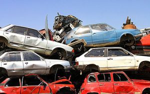4 Good Reasons To Use A Car Wrecking Service